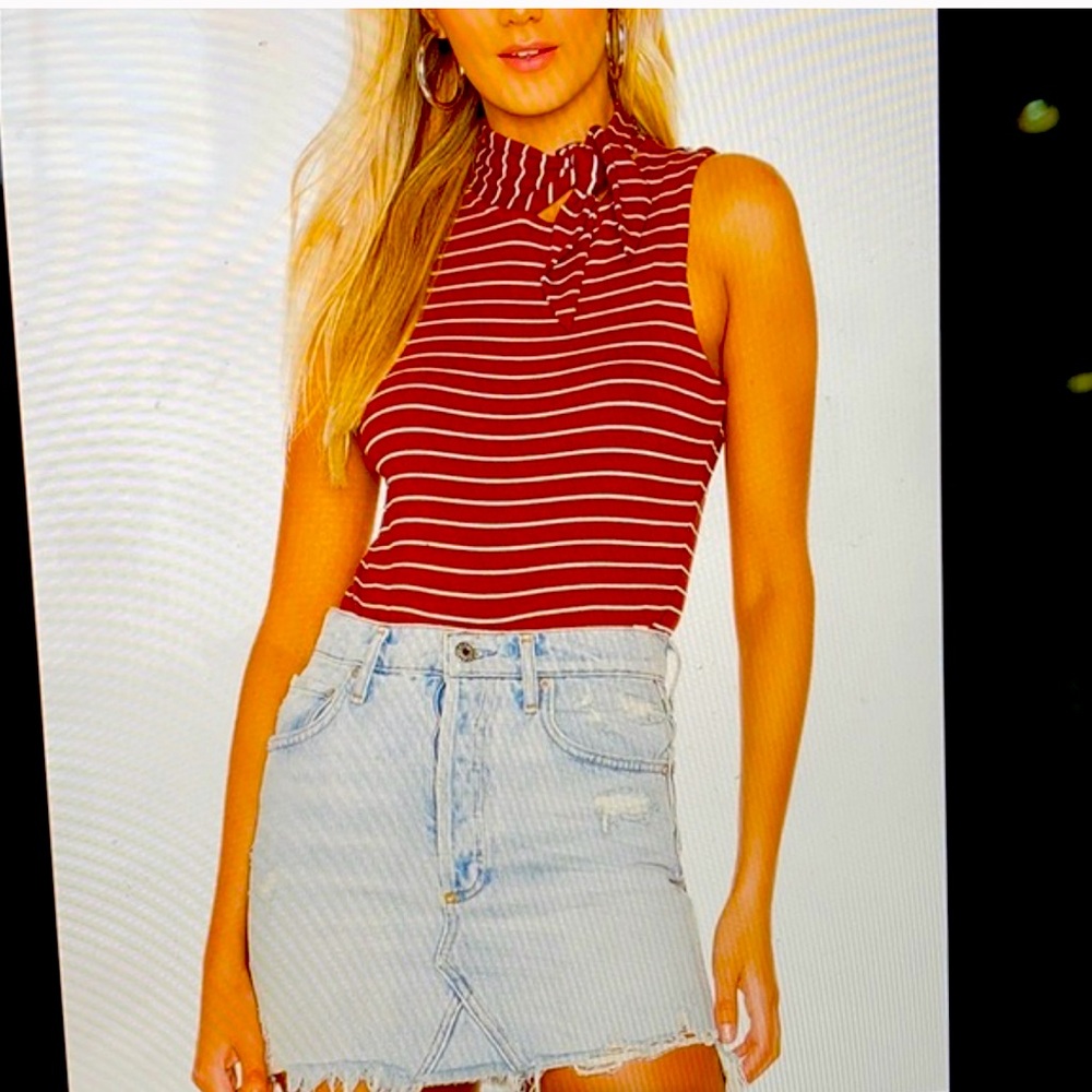 Paige bodysuit size Large!! So cuteeee